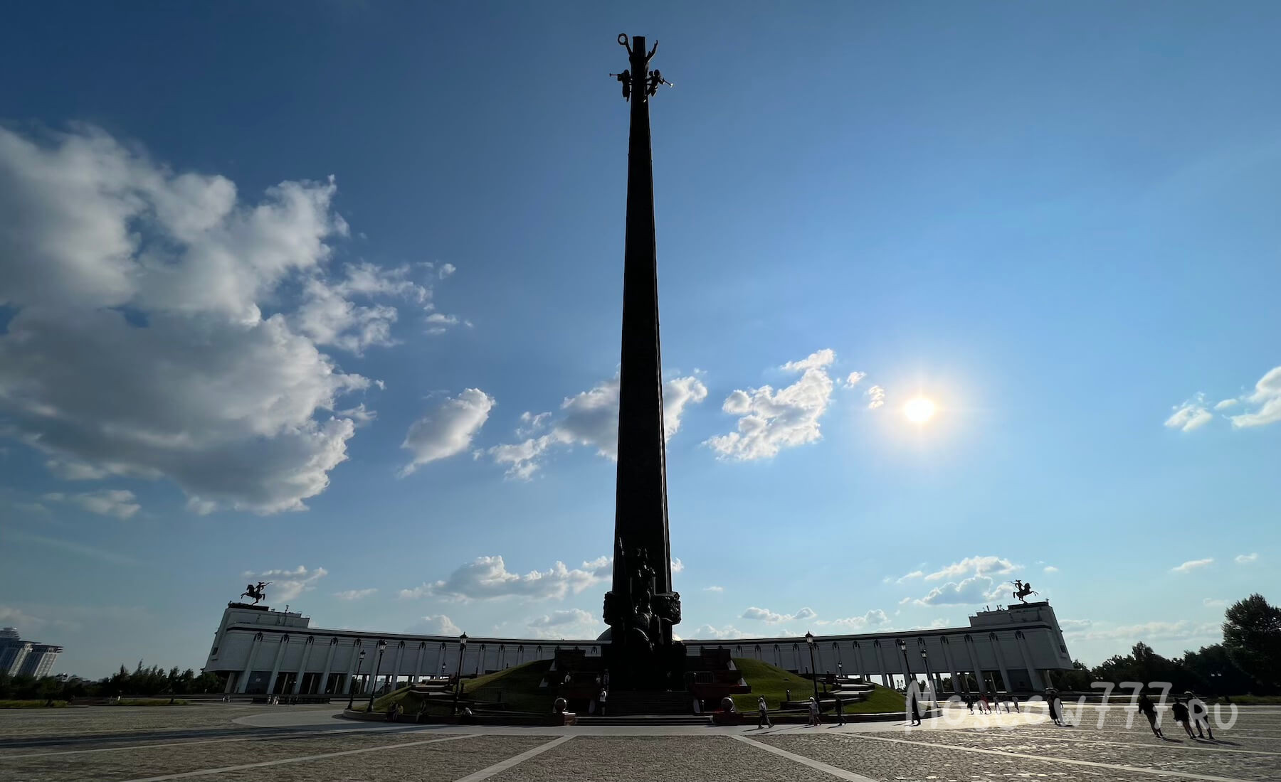 Монумент Победы
